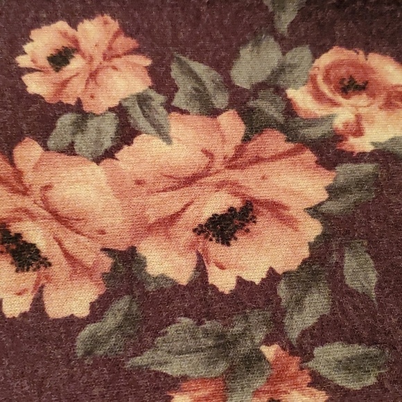 Avenue Purple Floral Keyhole Front Bell Sleeves Top Women's Plus Size 30/32 - Picture 4 of 9